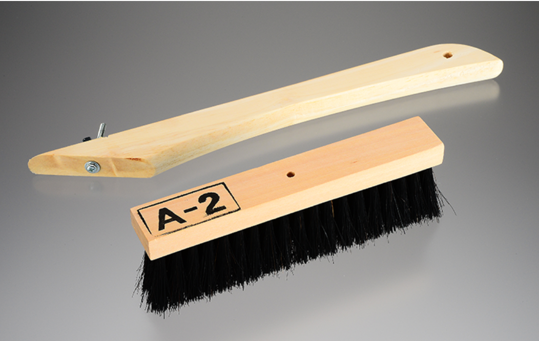 左官ﾌﾞﾗｼ A-2黒　柄付1/2 180X30 96952