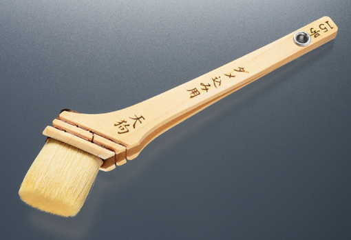 天狗　ダメ込　筋違　白　＃上質な山羊毛を贅沢に使用。まとまりの良さに定評。#ベストセラー　#大塚刷毛　＃ダメ込み用刷毛　＃合成樹脂塗料用刷毛